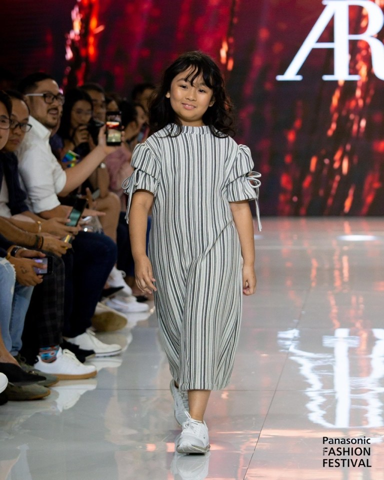 92B5F243-0A94-4A98-BF45-EBDEF61D0BDE